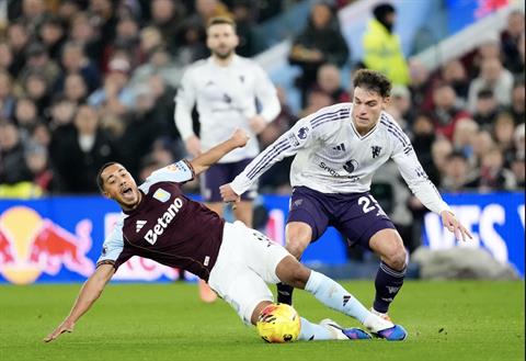 Manuel Ugarte đối mặt thống kê đáng quên tại Man United